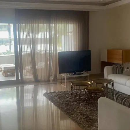 شقة Embrujo De Banus - Spacious 2 Bedroom Steps Away From ماربيا