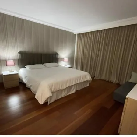 شقة Embrujo De Banus - Spacious 2 Bedroom Steps Away From *