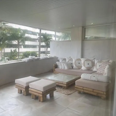 Embrujo De Banus - Spacious 2 Bedroom Steps Away From * Marbella