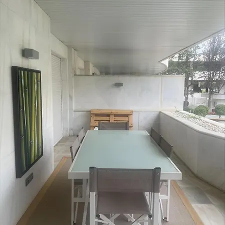 Embrujo De Banus - Spacious 2 Bedroom Steps Away From Apartment