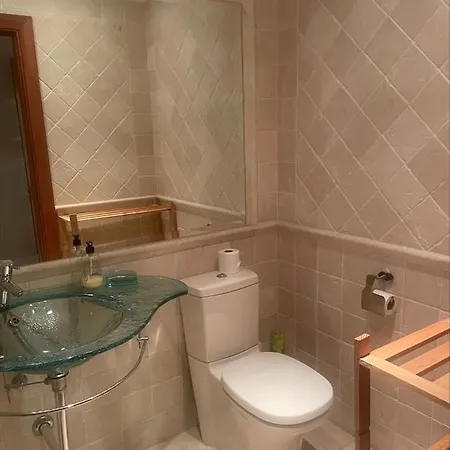 Apartment Embrujo De Banus - Spacious 2 Bedroom Steps Away From *